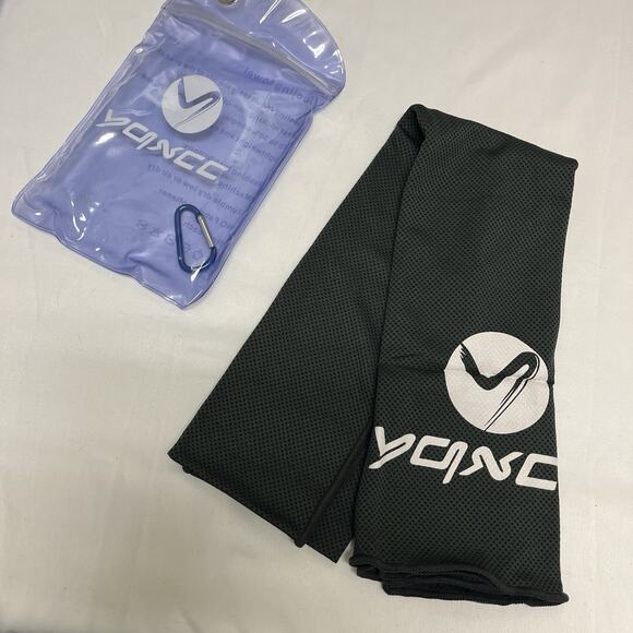 YQXCC Cooling Towel New in Package Fast wicking Lightweight, 4 pack set & colors - Picture 2 of 7